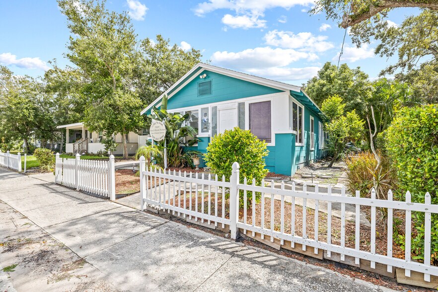 805 Turner St, Clearwater, FL à vendre - Photo de l’immeuble – Image 3 sur 28