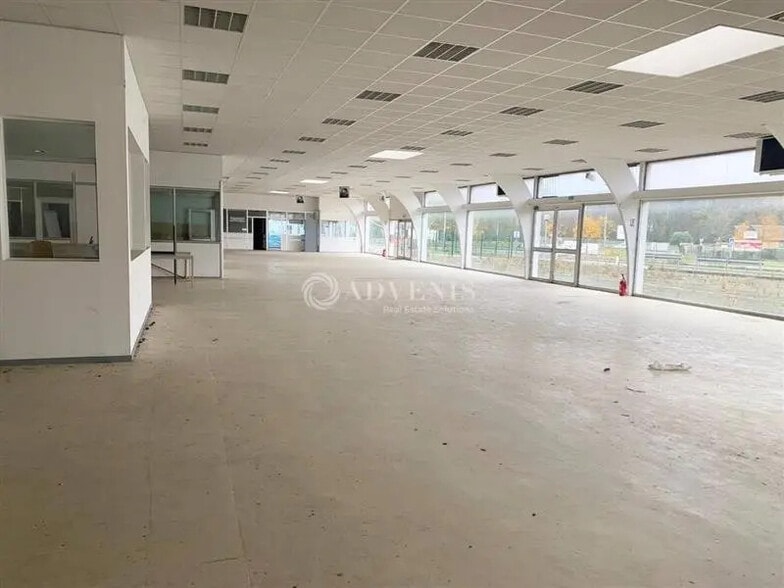 Local d'activités dans Saint-Ouen à vendre - Photo intérieure – Image 2 sur 7