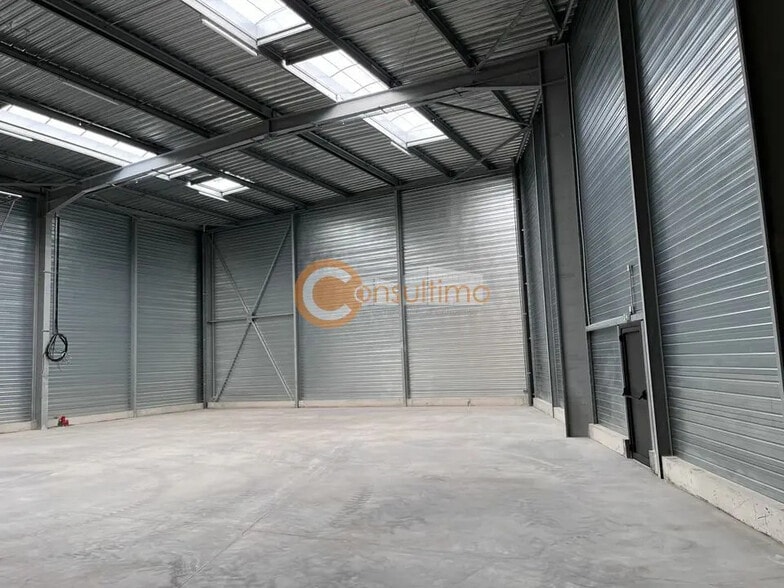 Local d’activités dans Andernos-les-Bains à louer - Photo intérieure – Image 2 sur 5