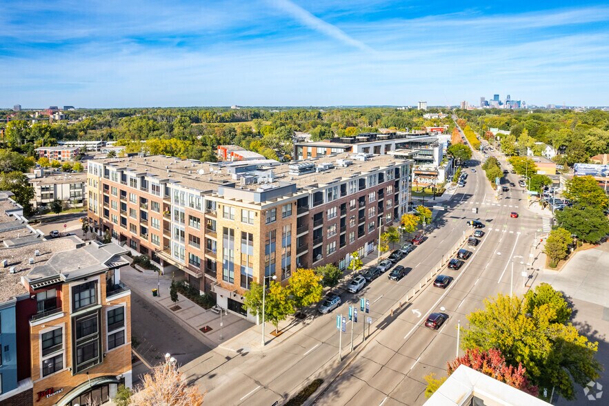 4500 Excelsior Blvd, Saint Louis Park, MN à vendre - Photo de l’immeuble – Image 2 sur 8