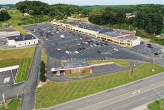 Plus de détails pour 544 E Stuart Dr, Galax, VA - Local commercial à louer