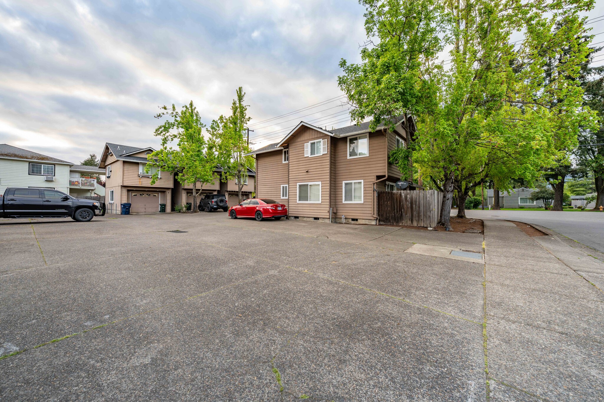 124 S 63rd St, Springfield, OR à vendre Photo principale– Image 1 sur 11