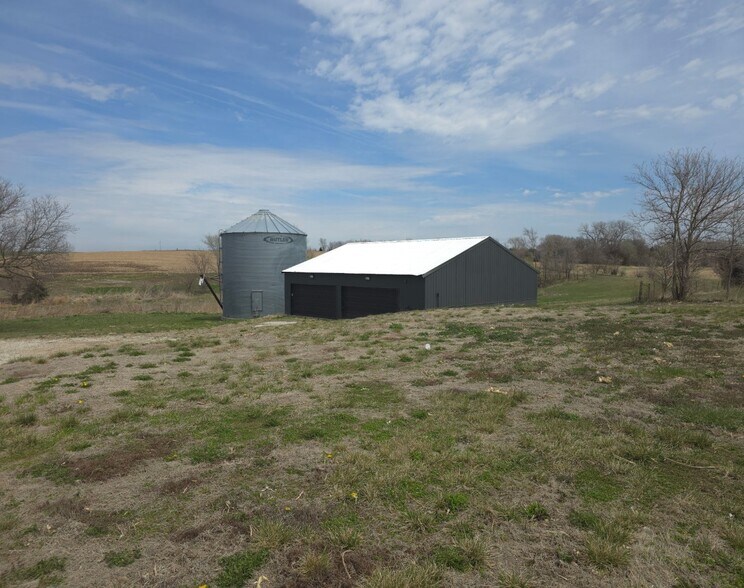 Roca Road Acres Mixed Use w/ Rental Inc portefeuille de 2 biens à vendre sur LoopNet.fr - Photo de l’immeuble – Image 1 sur 9