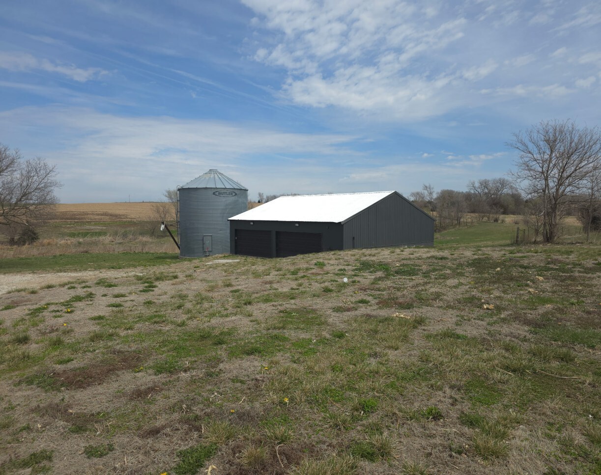5201 W Roca Rd, Martell, NE à vendre Photo principale– Image 1 sur 7