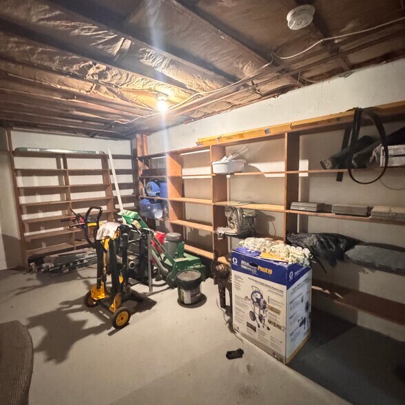 737 3rd Ave, Alpha, NJ à louer - Photo intérieure – Image 3 sur 14