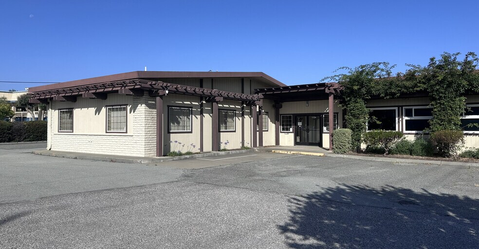 1124 Abbott St, Salinas, CA à vendre - Photo de l’immeuble – Image 3 sur 5