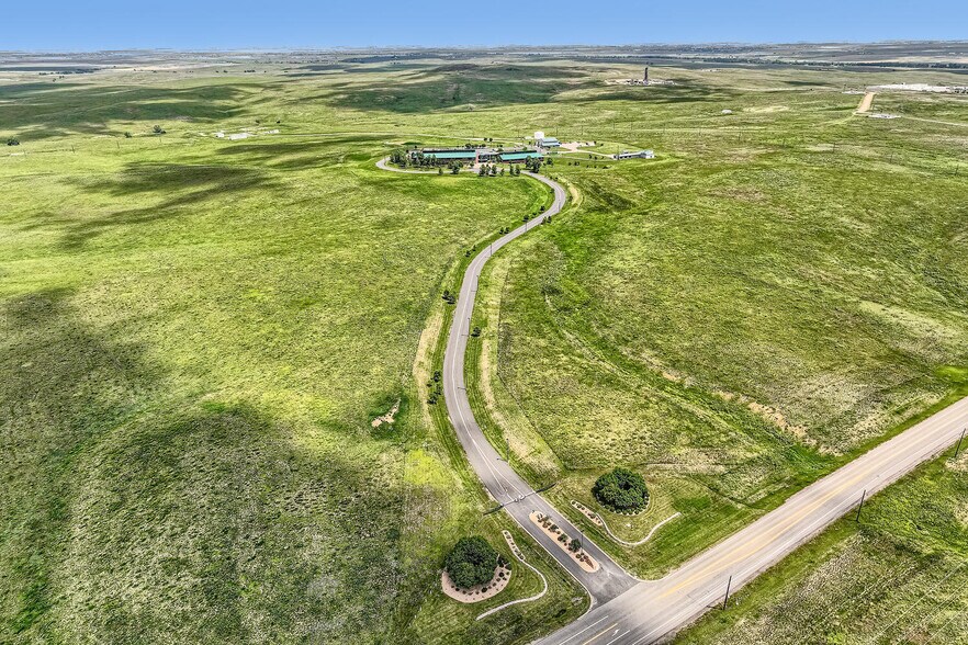 33101 E Quincy Ave, Watkins, CO à louer - Photo de l’immeuble – Image 2 sur 26