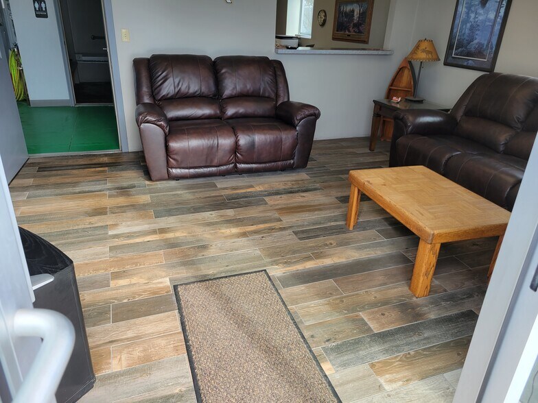 2550 Plover Rd, Plover, WI à vendre - Photo de l’immeuble – Image 3 sur 18