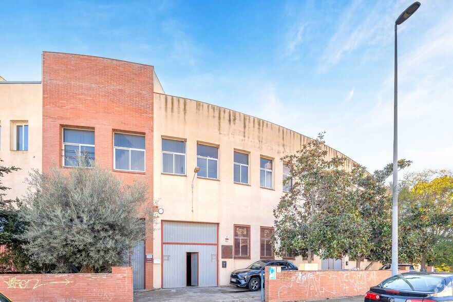 Industriel/Logistique dans Mataró, Barcelona à louer - Photo de l’immeuble – Image 2 sur 3
