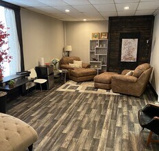 1523 S Green River Rd, Evansville, IN à louer Photo intérieure– Image 1 sur 3