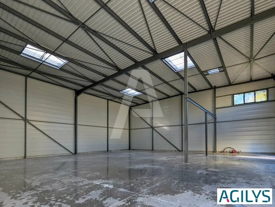 Local d'activités dans Ollainville à vendre Photo intérieure– Image 1 sur 13