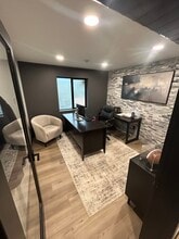 23717 Bothell-Everett Hwy, Bothell, WA à louer Photo intérieure– Image 1 sur 9