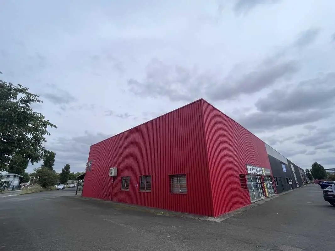 Local commercial dans Bordeaux à louer Photo de l’immeuble– Image 1 sur 6