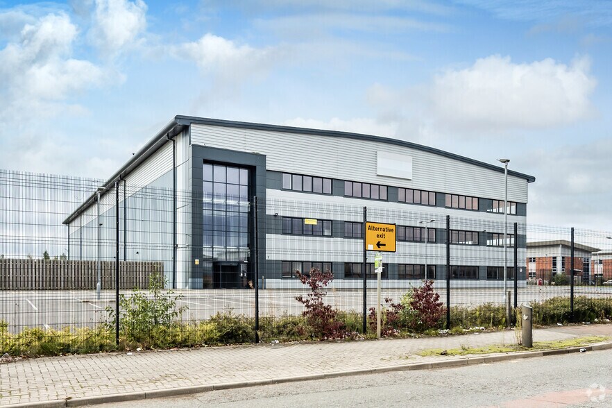 Dennis Rd, Widnes à louer - Photo de l’immeuble – Image 2 sur 2