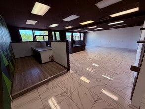 1100 E Plumb Ln, Reno, NV à louer Photo intérieure– Image 2 sur 4