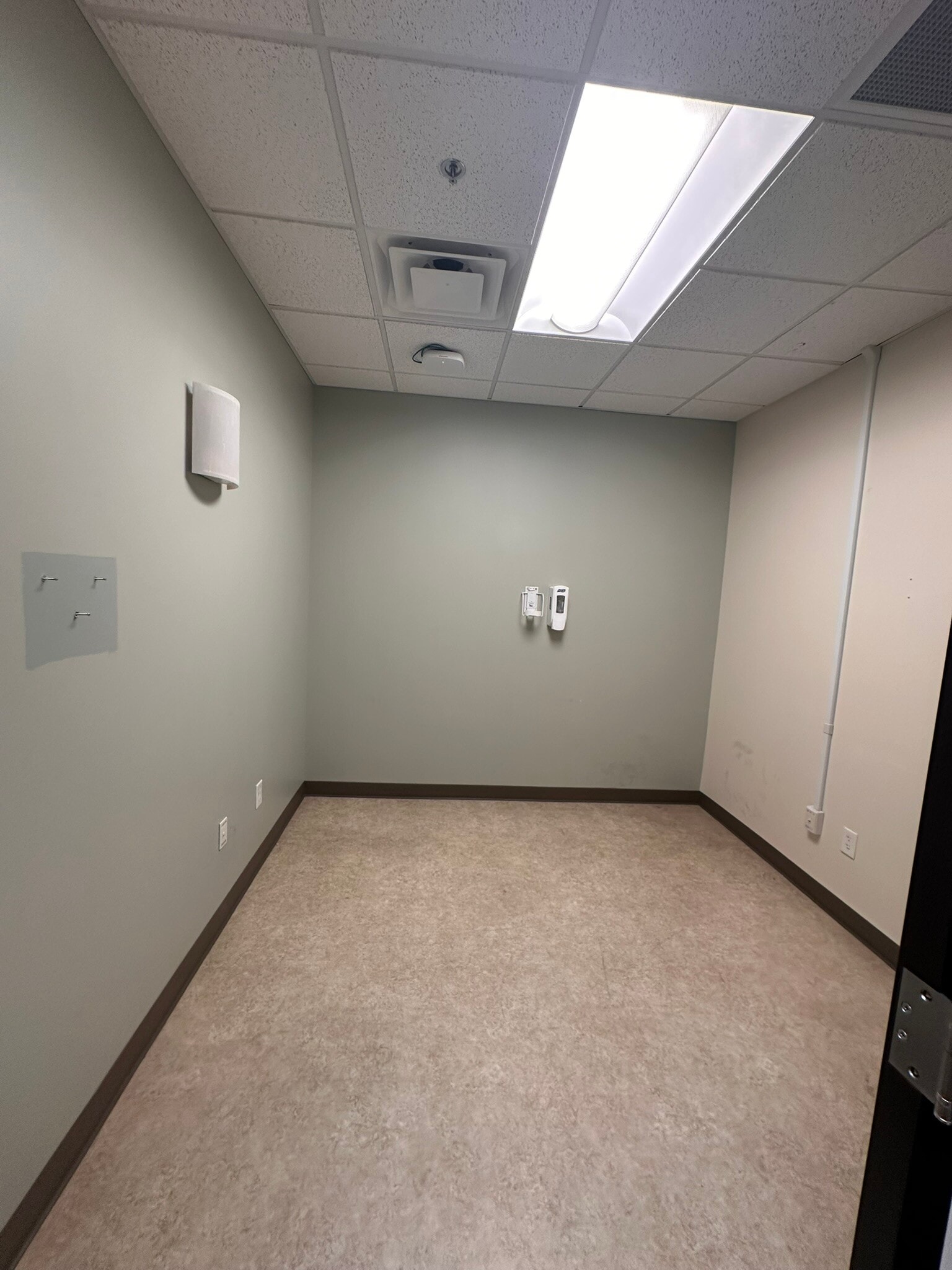 55-75 S Valle Verde Dr, Henderson, NV à louer Photo de l’immeuble– Image 1 sur 3