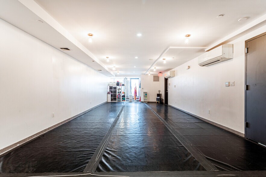 573 Metropolitan Ave, Brooklyn, NY à louer - Photo intérieure – Image 3 sur 16