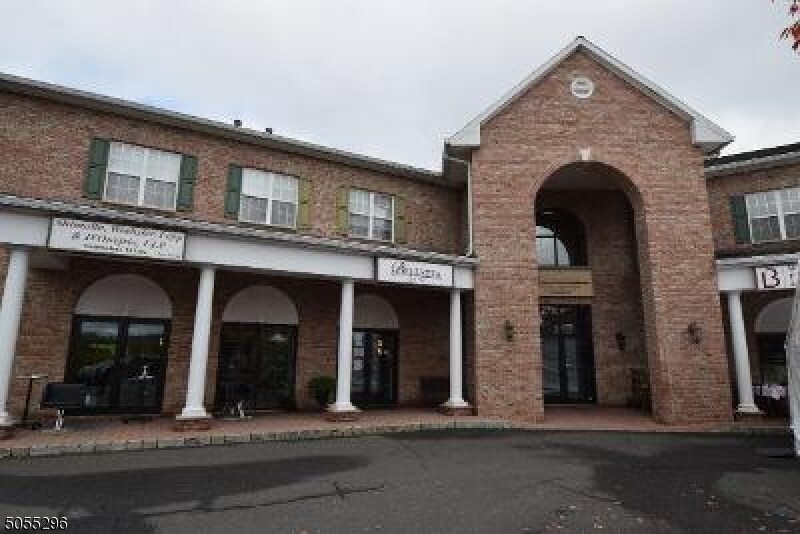 63-A Mountain Blvd., Warren, NJ à louer - Photo de l’immeuble – Image 3 sur 10