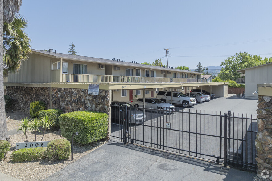 2006 Sierra Rd, Concord, CA à vendre - Photo de l’immeuble – Image 1 sur 31
