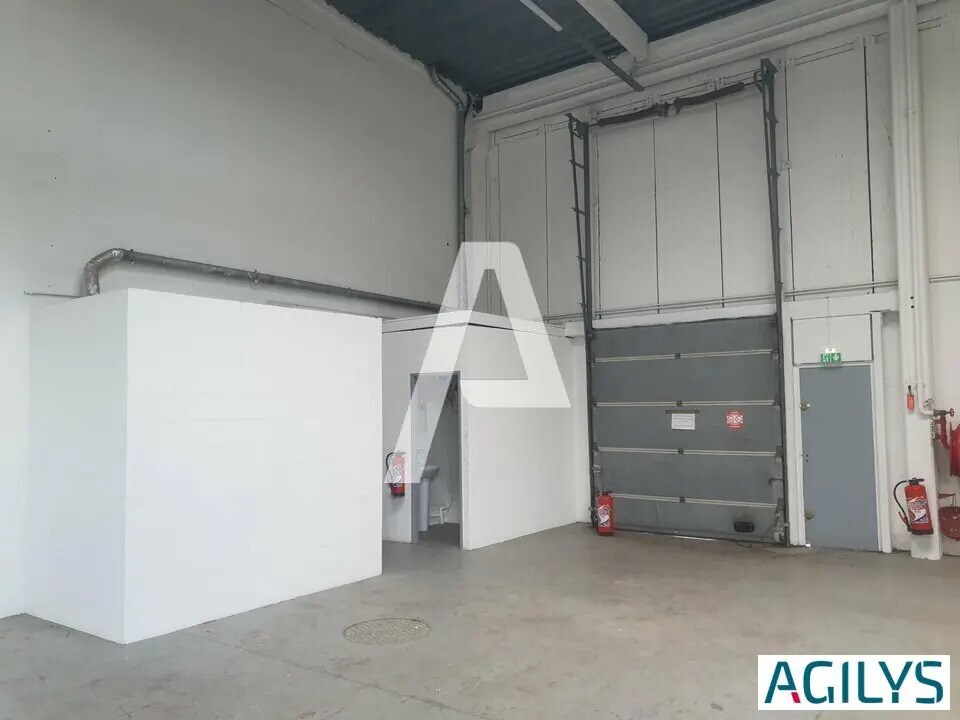 Local d’activités dans Valenton à louer Photo intérieure– Image 1 sur 7