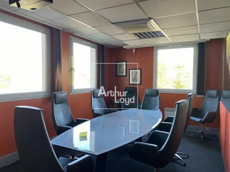 37 Rue Michel Ange, Évry-Courcouronnes à louer - Photo de l’immeuble – Image 2 sur 4