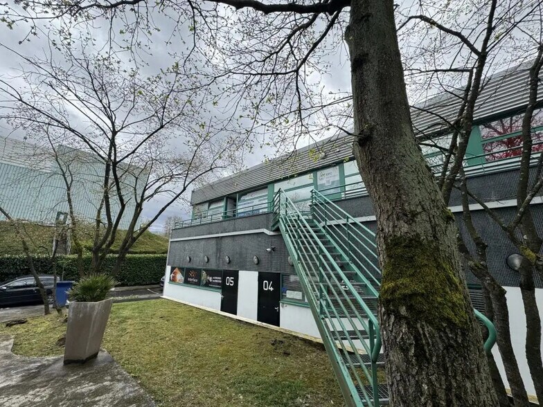 Bureau dans Taverny à louer - Photo de l’immeuble – Image 1 sur 4