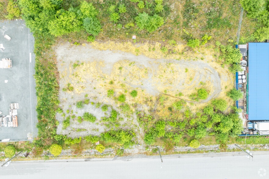 13030 Lilley Dr, Maple Ridge, BC à louer - Aérien – Image 2 sur 8