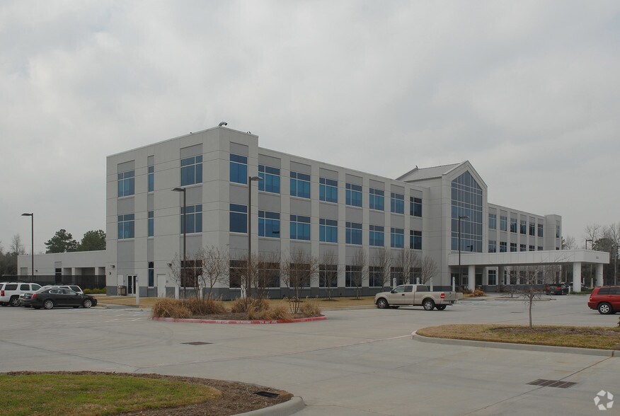 505 Graham Dr, Tomball, TX à vendre - Photo de l’immeuble – Image 3 sur 36