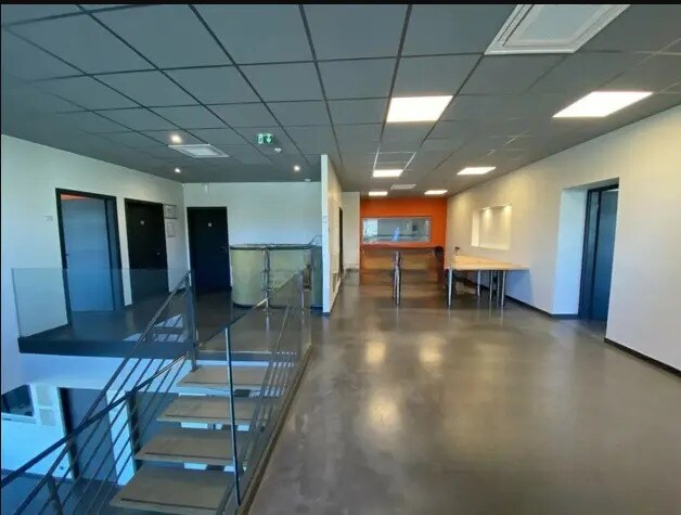 Local d’activités dans Colomiers à louer - Photo de l’immeuble – Image 2 sur 10