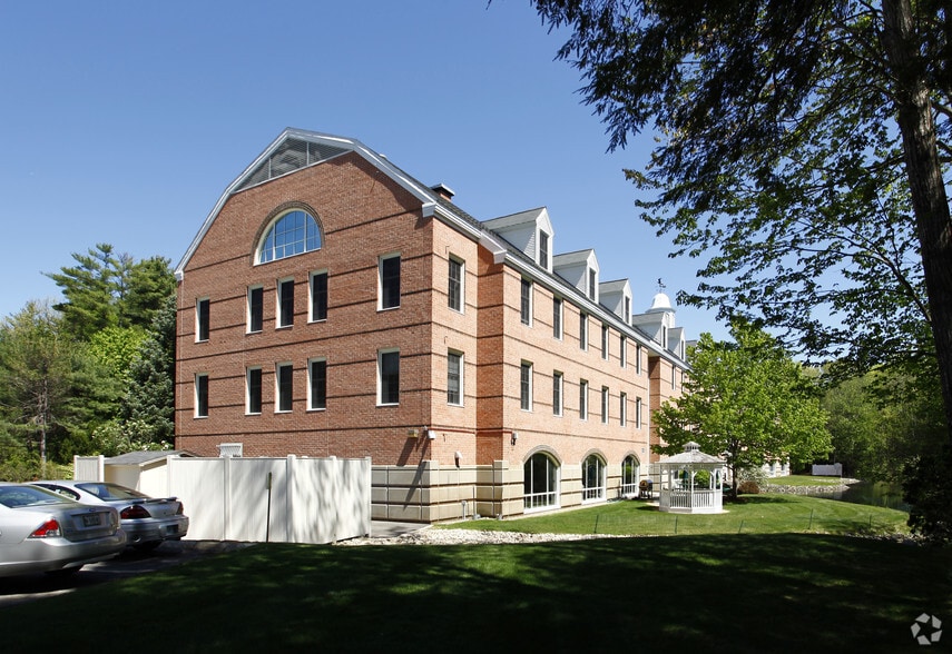 4 Liberty Ln W, Hampton, NH à louer - Photo principale – Image 1 sur 14