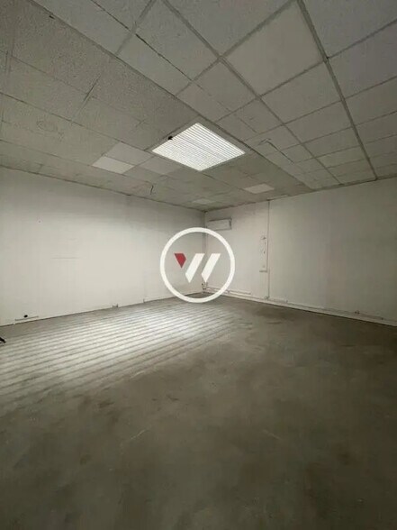 Bureau dans Aubagne à louer - Photo intérieure – Image 2 sur 4