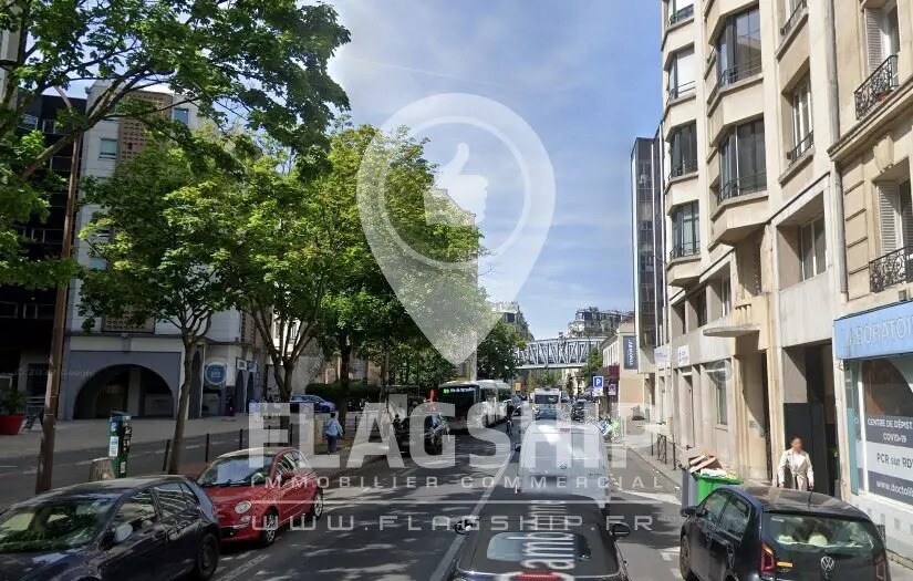 Local commercial dans Paris à vendre - Photo de l’immeuble – Image 3 sur 4