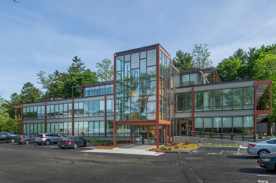 822 Boylston St, Brookline, MA à louer - Photo de l’immeuble – Image 2 sur 15
