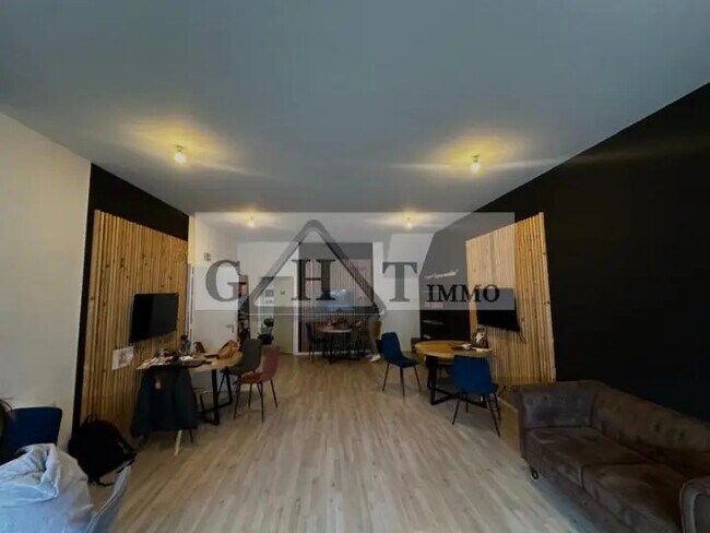 Plus de détails pour Bureau, Industriel/Logistique à louer