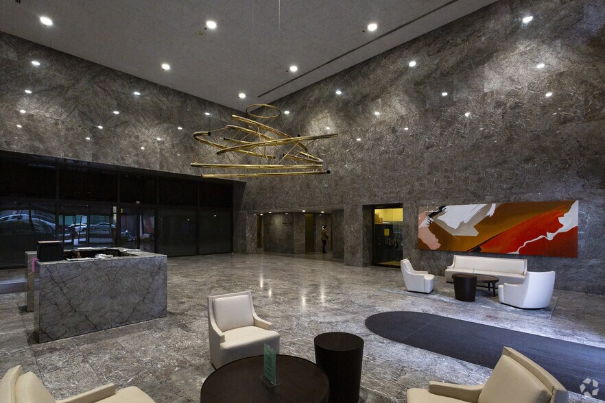 3699 Wilshire Blvd, Los Angeles, CA à louer - Hall d’entrée – Image 2 sur 11