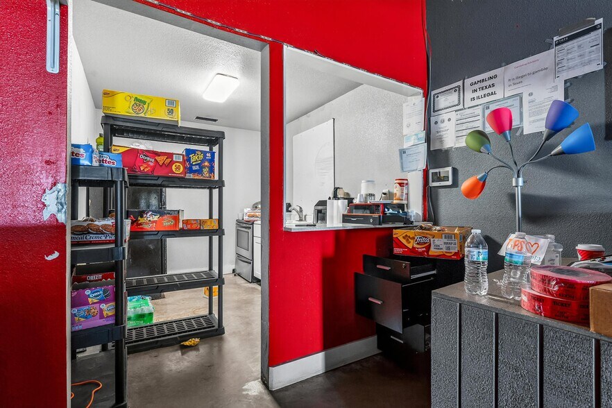 6330 E Hwy 84 E, Slaton, TX à vendre - Photo intérieure – Image 2 sur 10