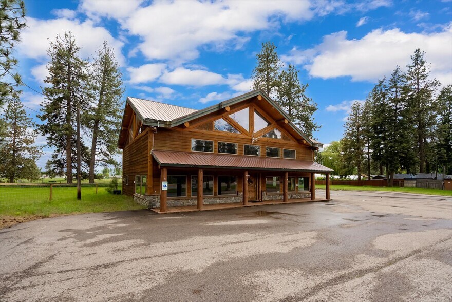 2400 9th St W, Columbia Falls, MT à vendre - Photo de l’immeuble – Image 2 sur 61