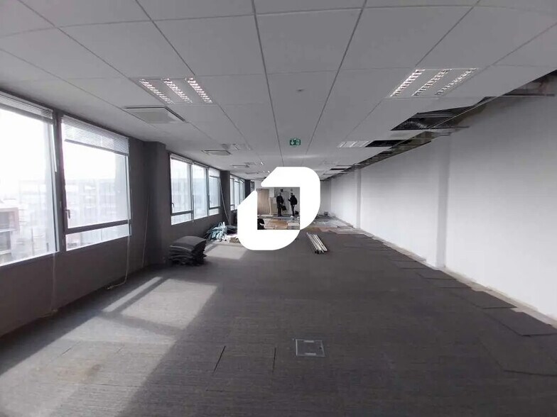 Bureau dans Bordeaux à louer - Photo de l’immeuble – Image 2 sur 5