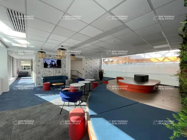 Bureau dans Boulogne-Billancourt à louer - Photo de l’immeuble – Image 3 sur 8