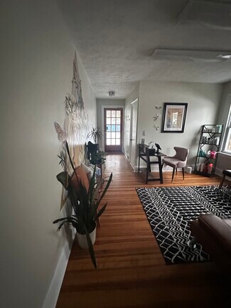 Plus de détails pour 224 Whiting Ln, West Hartford, CT - Bureau/Local commercial à louer