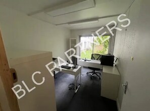 Bureau dans Neuilly-sur-Seine à louer Photo intérieure– Image 2 sur 10