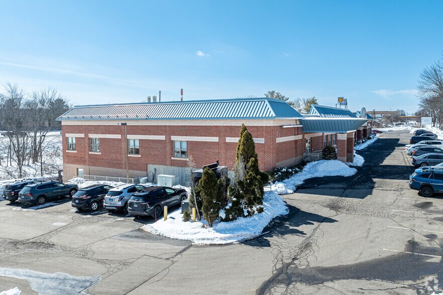 460 Hartford Tpke, Vernon Rockville, CT à louer - Photo de l’immeuble – Image 3 sur 5