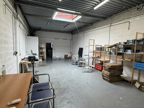 645 Rue Mayor De Montricher, Aix-en-Provence à vendre Photo intérieure– Image 1 sur 4