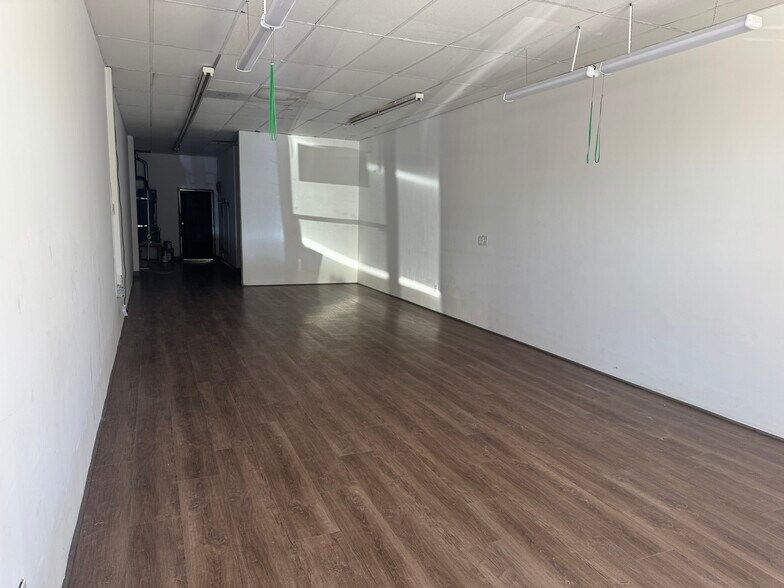 110-150 W El Norte Pky, Escondido, CA à louer - Photo de l’immeuble – Image 3 sur 7