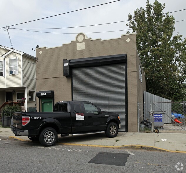 381 Whiton St, Jersey City, NJ à vendre - Photo de l’immeuble – Image 2 sur 2