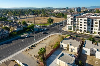 3071 Market St, Riverside, CA - Vue aérienne vue de carte - Image1