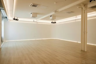 54-62 Meserole Ave, Brooklyn, NY à louer Photo de l’immeuble– Image 1 sur 16