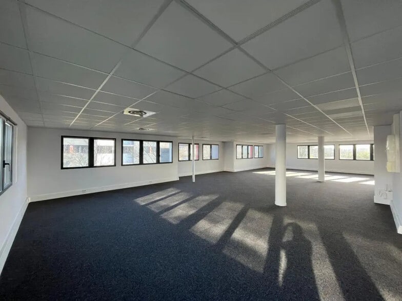 275 Boulevard Marcel Paul, Saint-Herblain à louer - Photo de l’immeuble – Image 2 sur 7