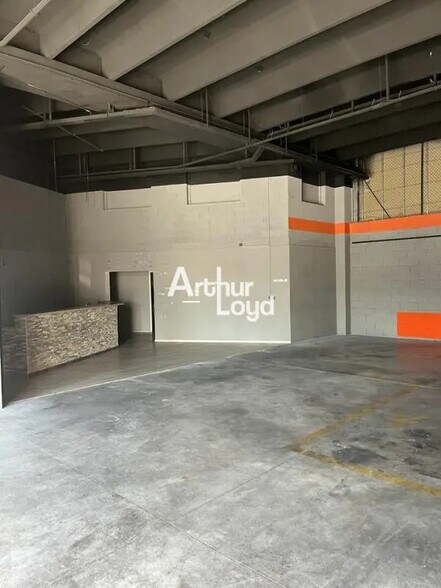 Local d’activités dans Vallauris à louer - Photo intérieure – Image 3 sur 19