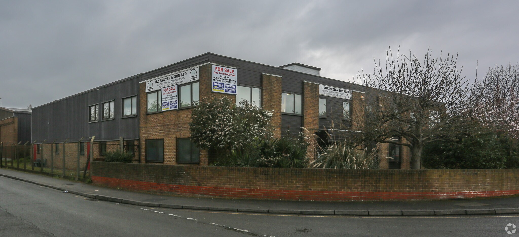 1-3 Woodall Rd, Enfield à vendre Photo de l’immeuble– Image 1 sur 1